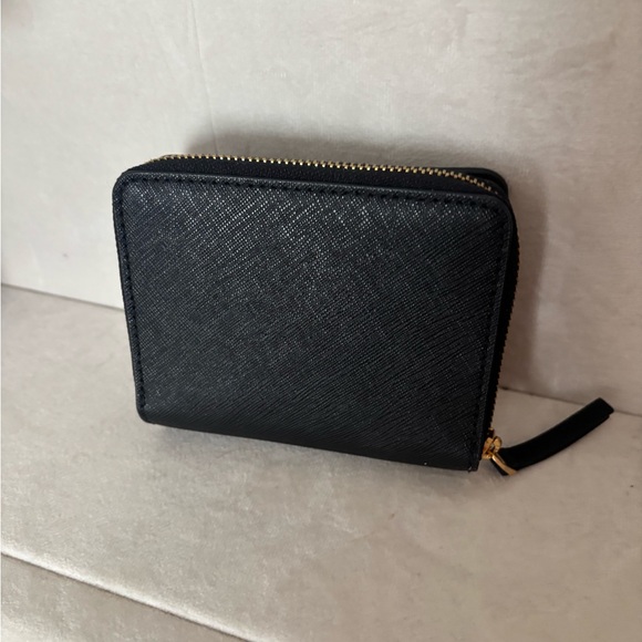 Tory Burch Emerson Wallet - Picture 2 of 6